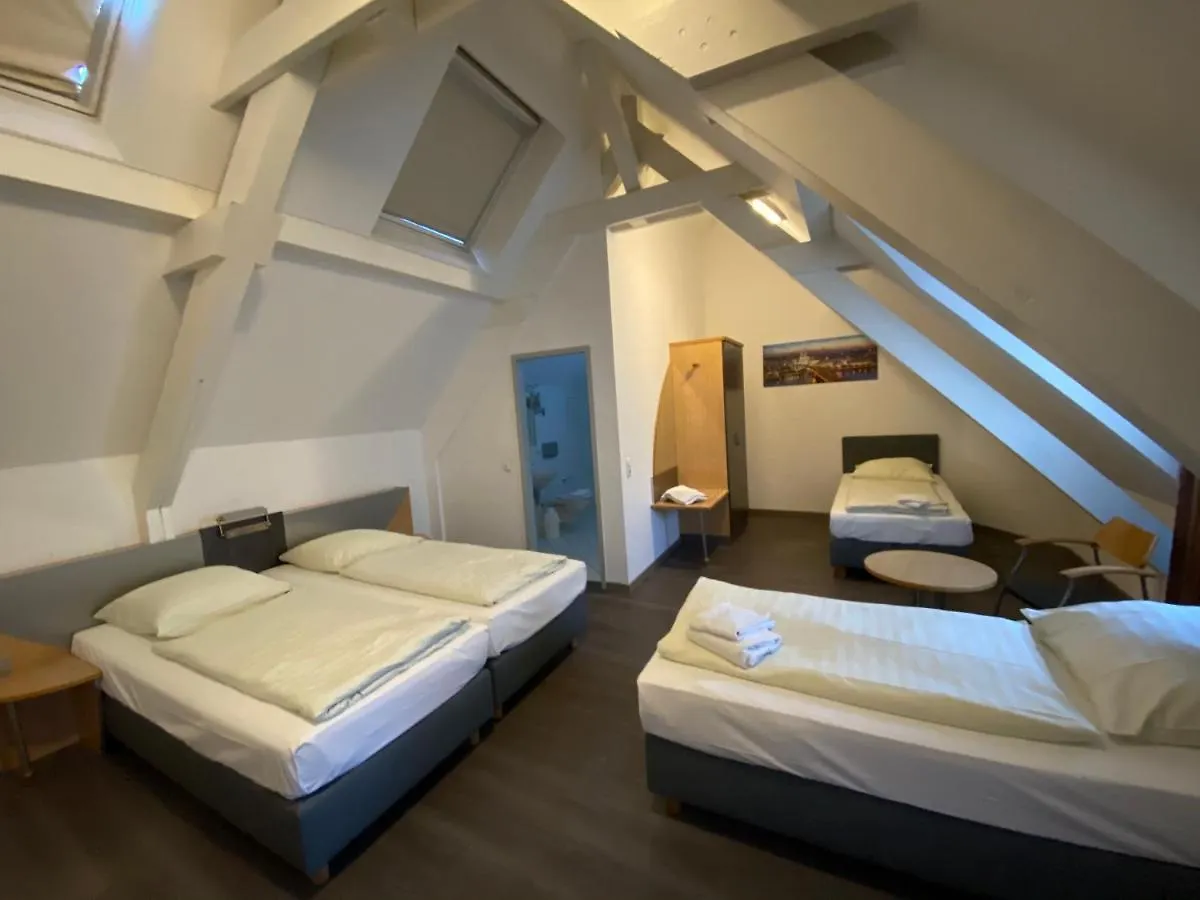 ***  Opera Hotel Koeln גרמניה