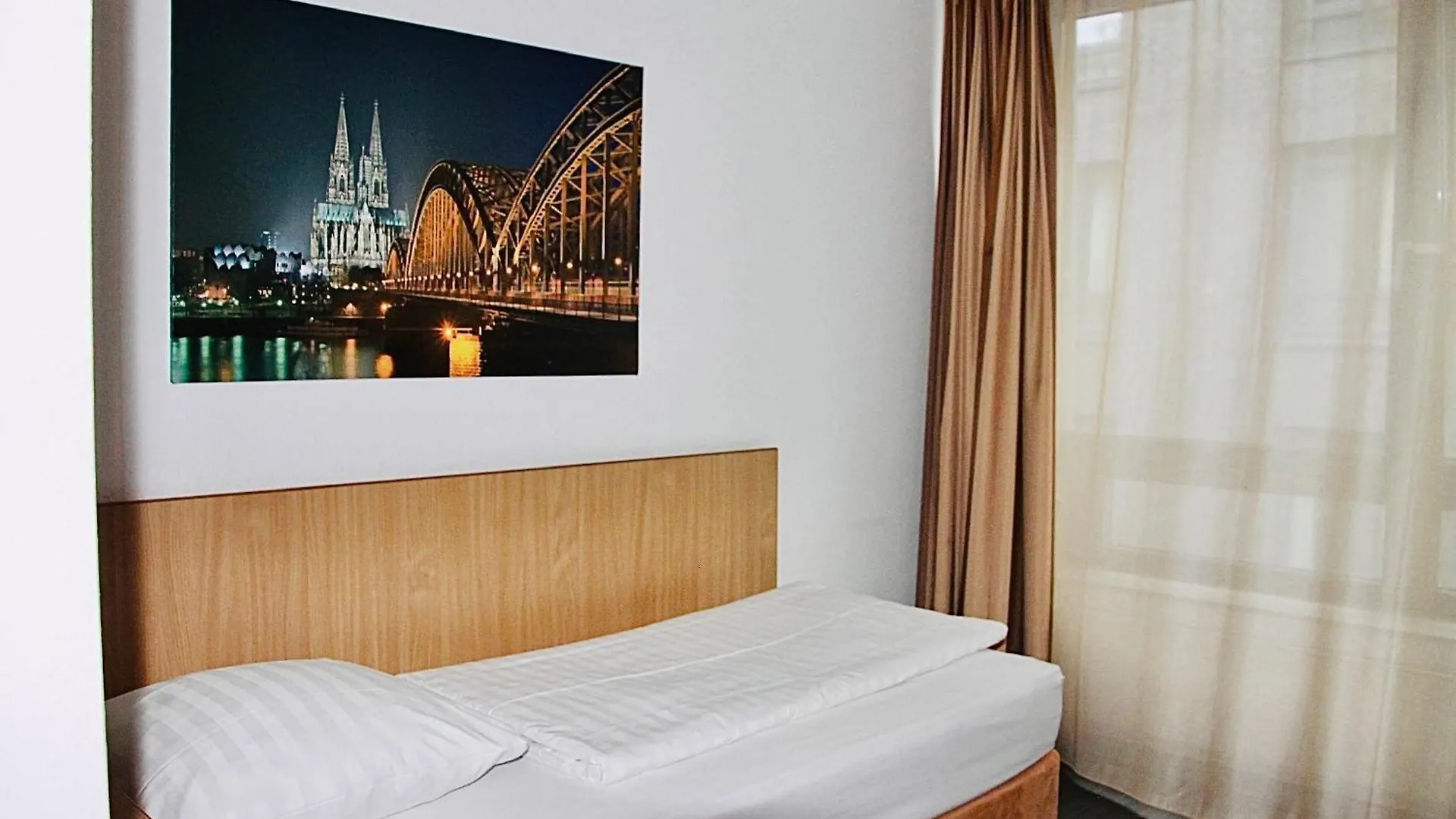 Opera Hotel Koeln