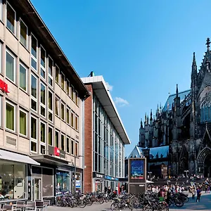 Ibis Am Dom Otel