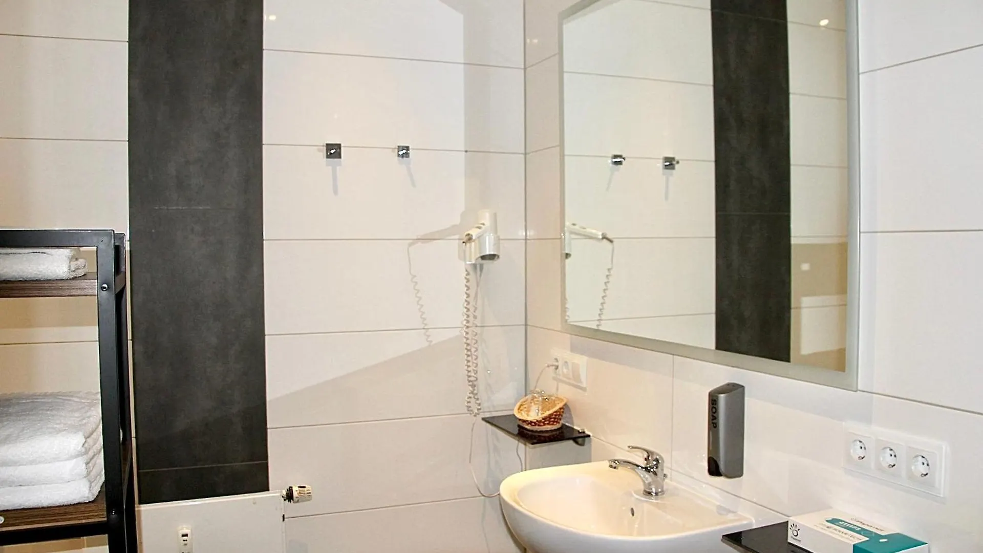 Opera Hotel Koeln 3*, Cologne Germany